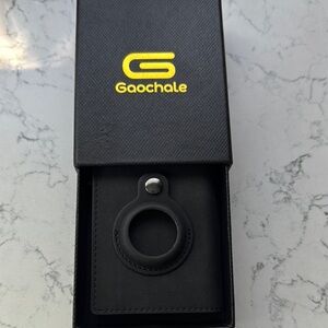 Gaochale Black Leather AirTag Wallet